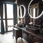 Lincoln Lounge 3*
