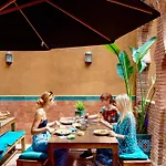 Ξενοδοχείο Lincoln Lounge 3*
